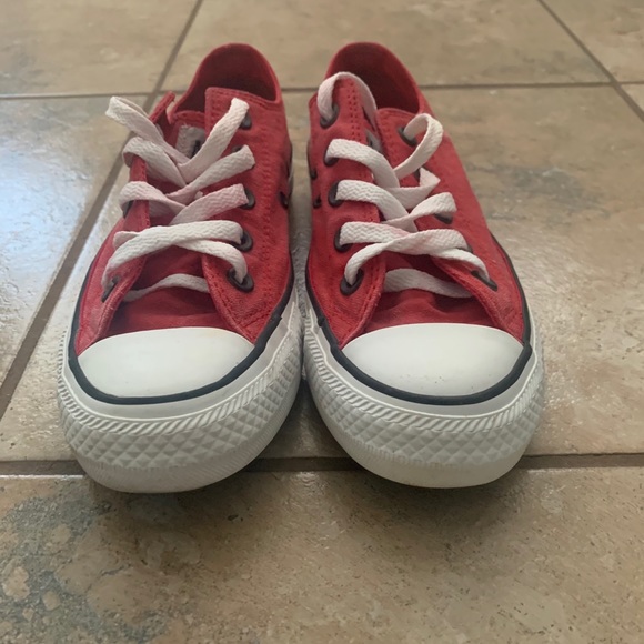 Red Converse, preowned - Picture 2 of 7